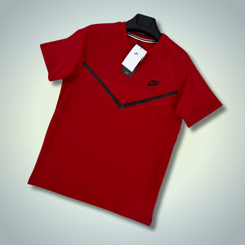 Nike Tech Fleece gyerek póló, piros. Prémium minőség.