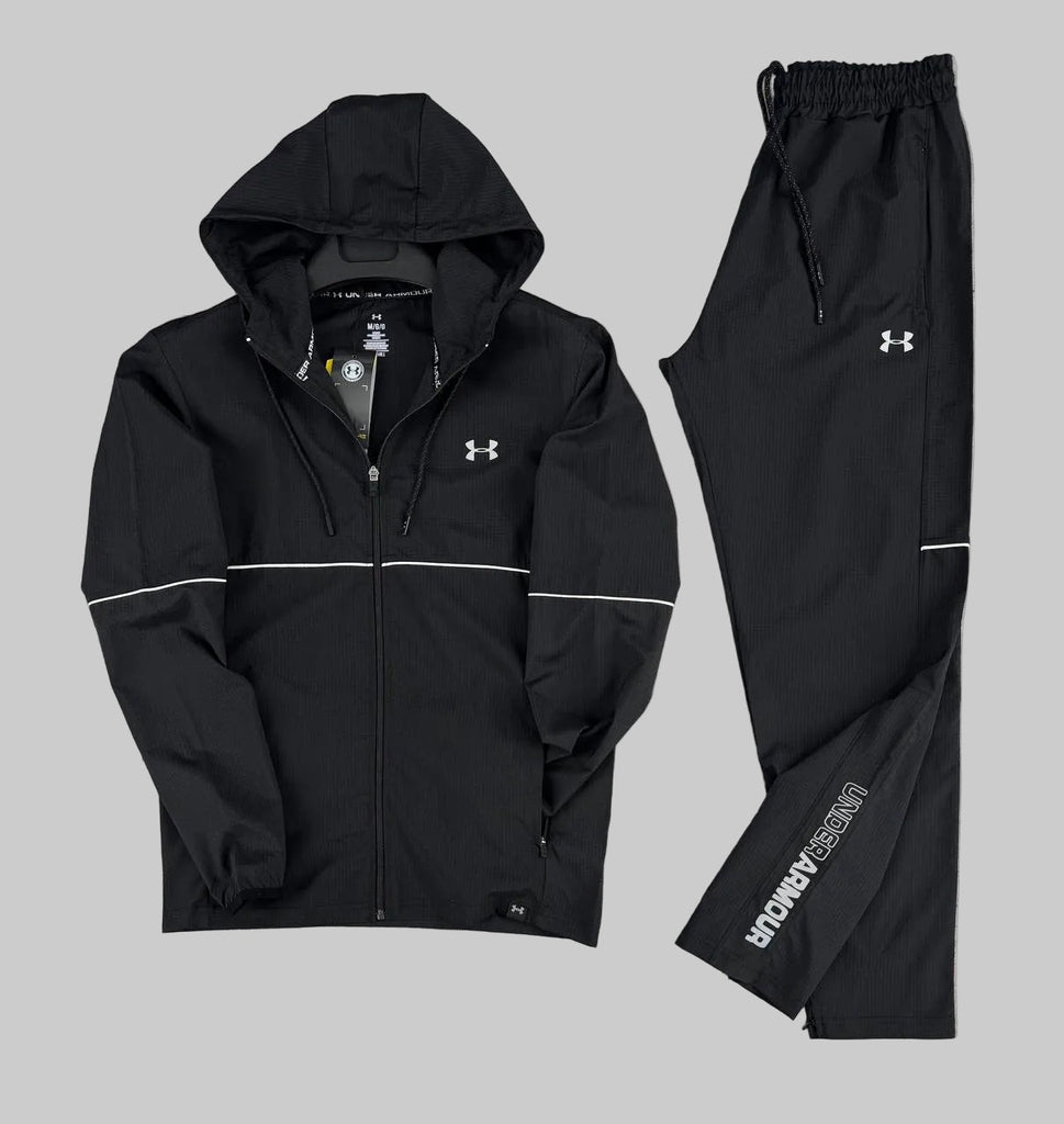 Férfi Under Armour melegítő szett, fekete – vízlepergető anyag