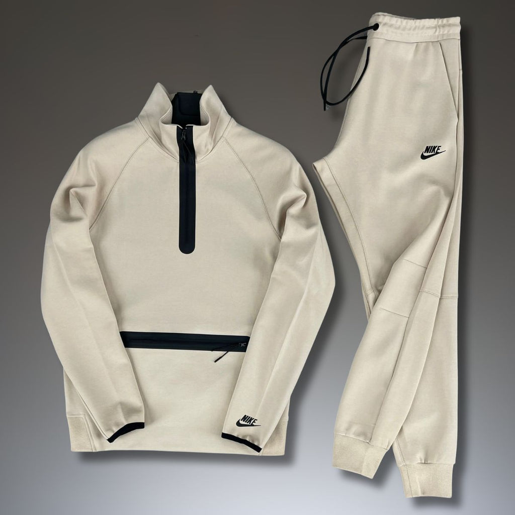 Nike Tech Fleece férfi tréningruha, elülső zsebbel, bézs színű. 2024-es modell. Prémium minőség