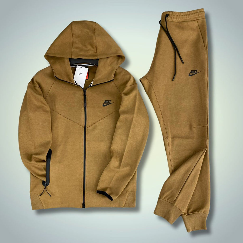 Nike Tech Fleece férfi tréningruha, barna. 2023-as modell. Prémium minőség