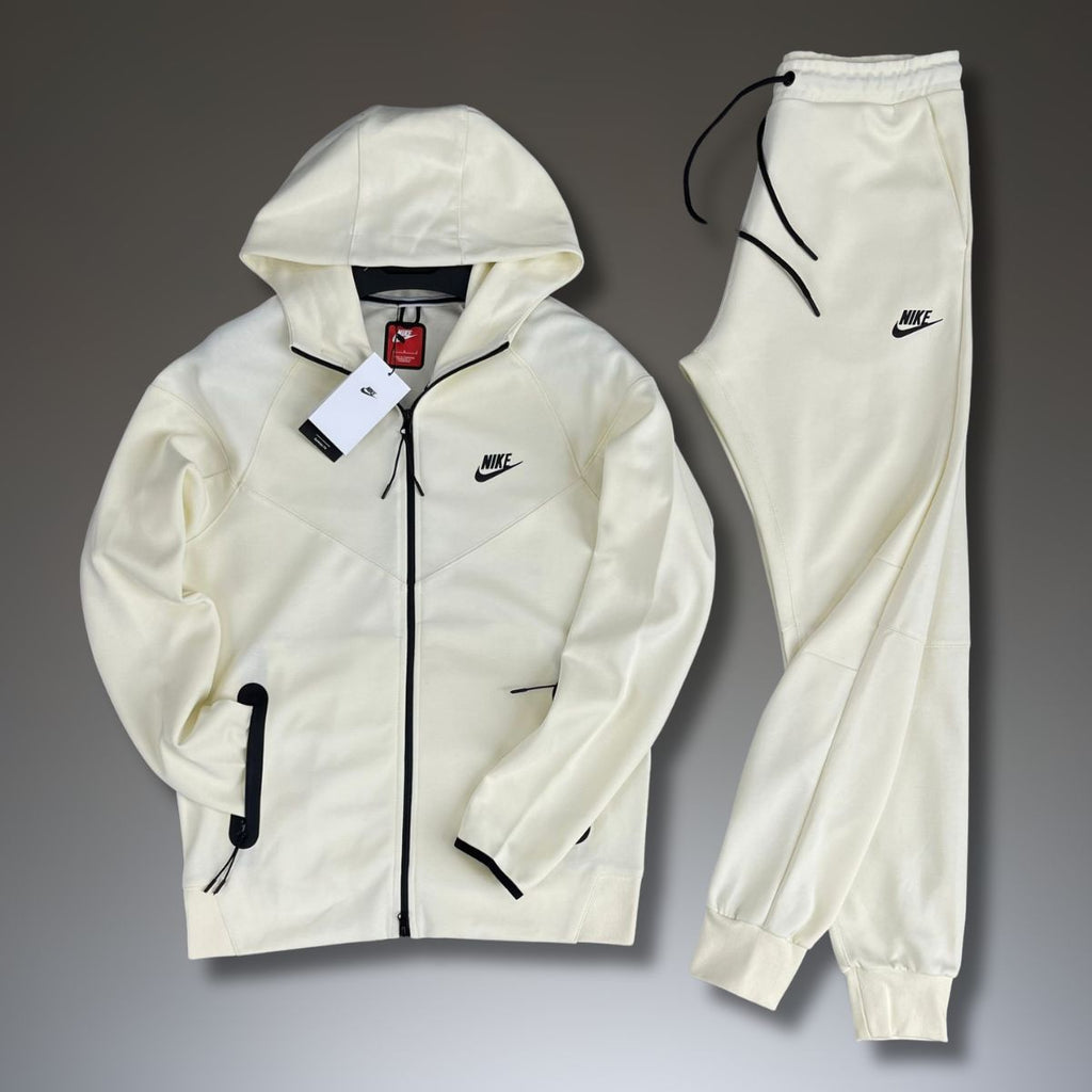 Nike Tech Fleece férfi tréningruha, elefántcsont szín. 2023-as modell. Prémium minőség