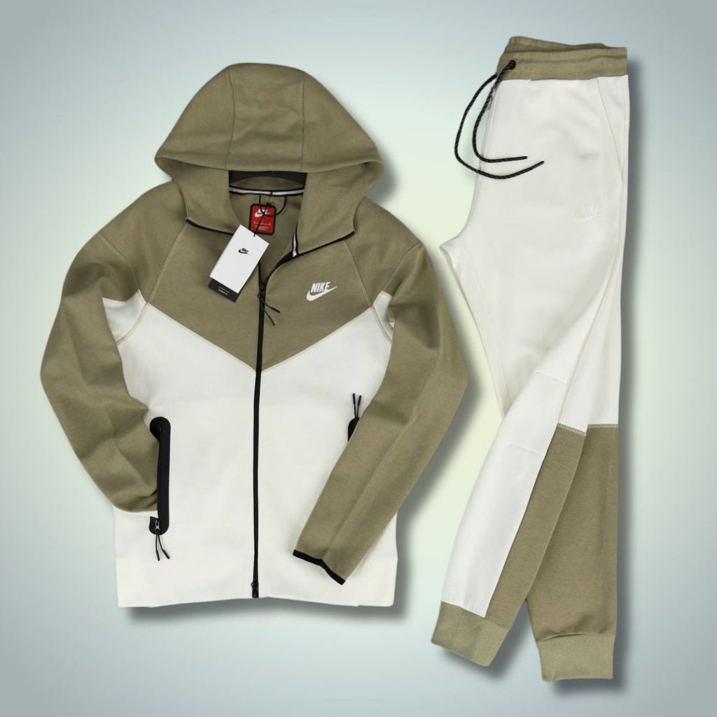 Nike Tech Fleece férfi tréningruha, olíva zöld és fehér. 2023-as modell. Prémium minőség