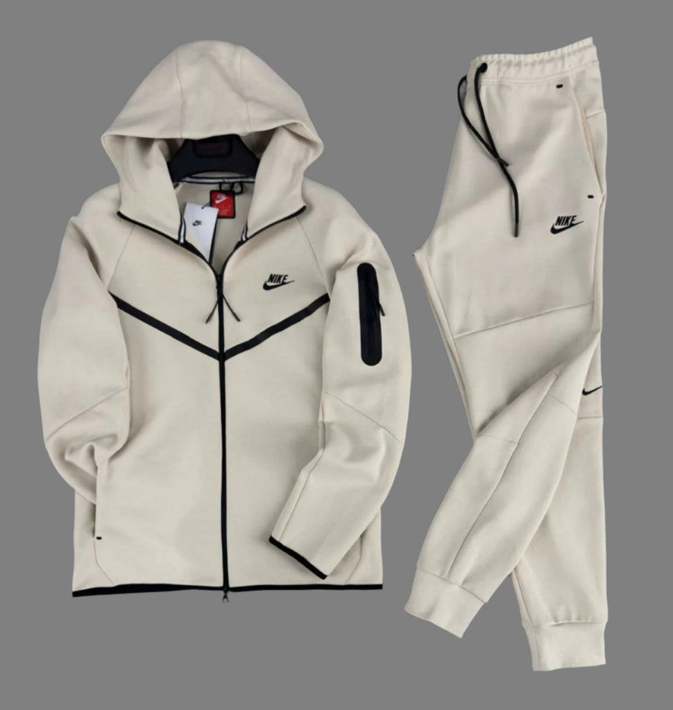 Férfi Nike Tech Fleece sportkomplett, bézs. 2024-es modell. Prémium minőség.