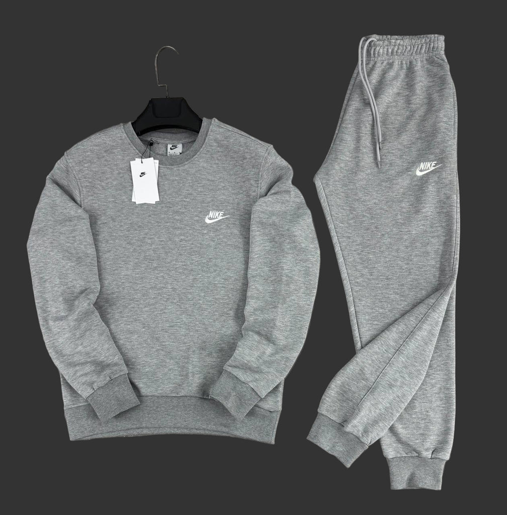 Férfi Nike sport szett, klasszikus szürke, fehér emblémával - blúz és nadrág