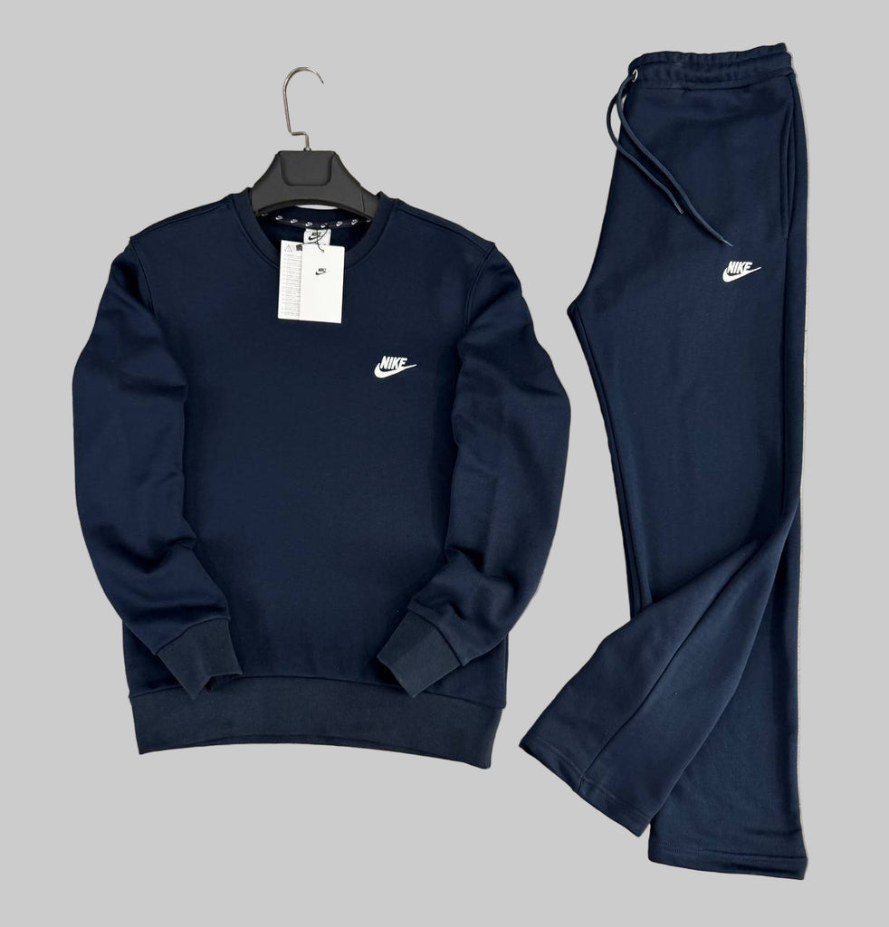 Férfi Nike melegítő, sötétkék, fehér emblémával – felső és egyenes szárú nadrág
