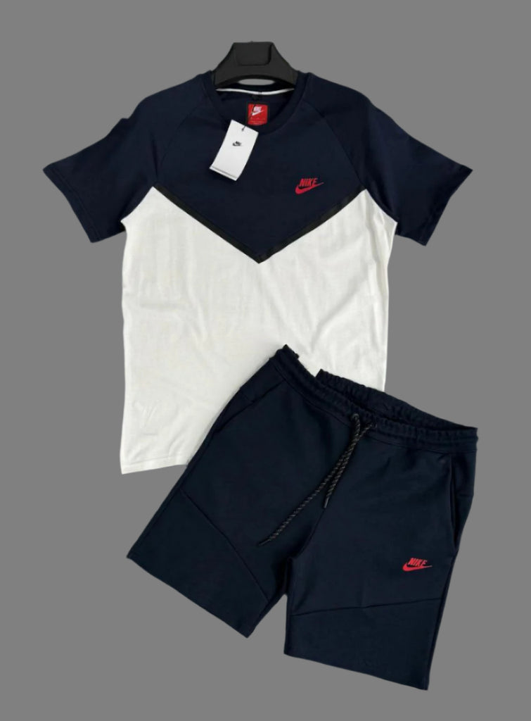 Férfi Nike Tech Fleece szett pólóval és rövidnadrággal, sötétkék és fehér. Prémium minőség.