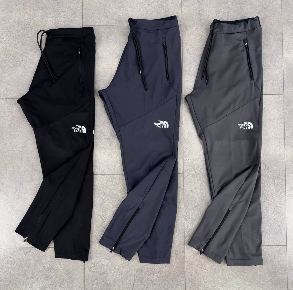 The North Face férfi melegítőnadrág, fekete színben.