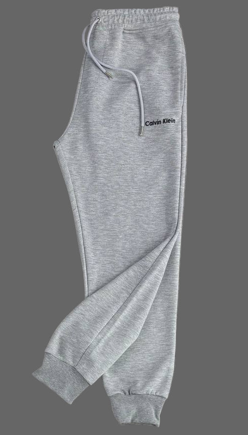 Calvin Klein férfi melegítőnadrág, klasszikus szürke színben.