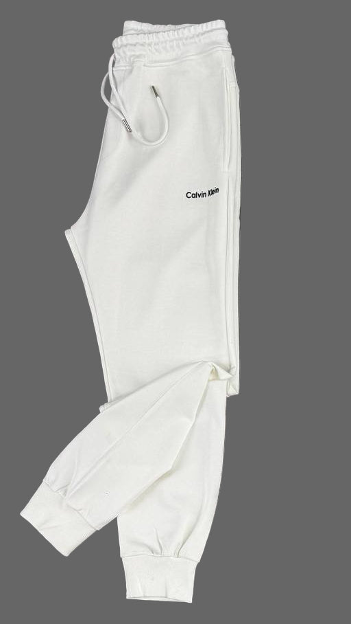 Calvin Klein férfi melegítőnadrág, ekrü színben.