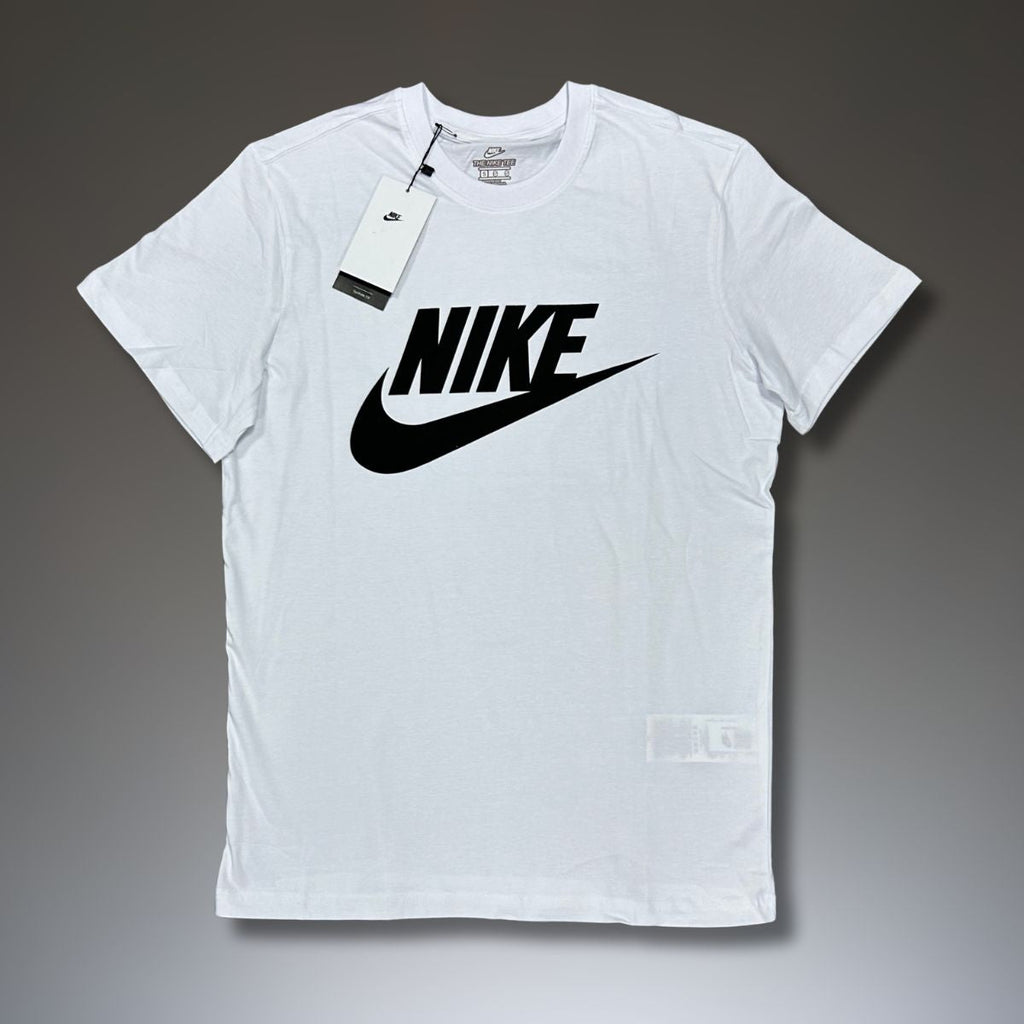 Nike férfi póló, fehér, fekete logóval. Prémium minőség