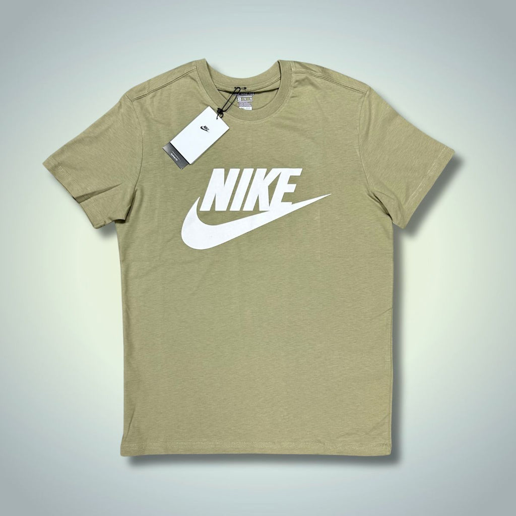 Nike férfi póló, olíva zöld, fehér logóval. Prémium minőség