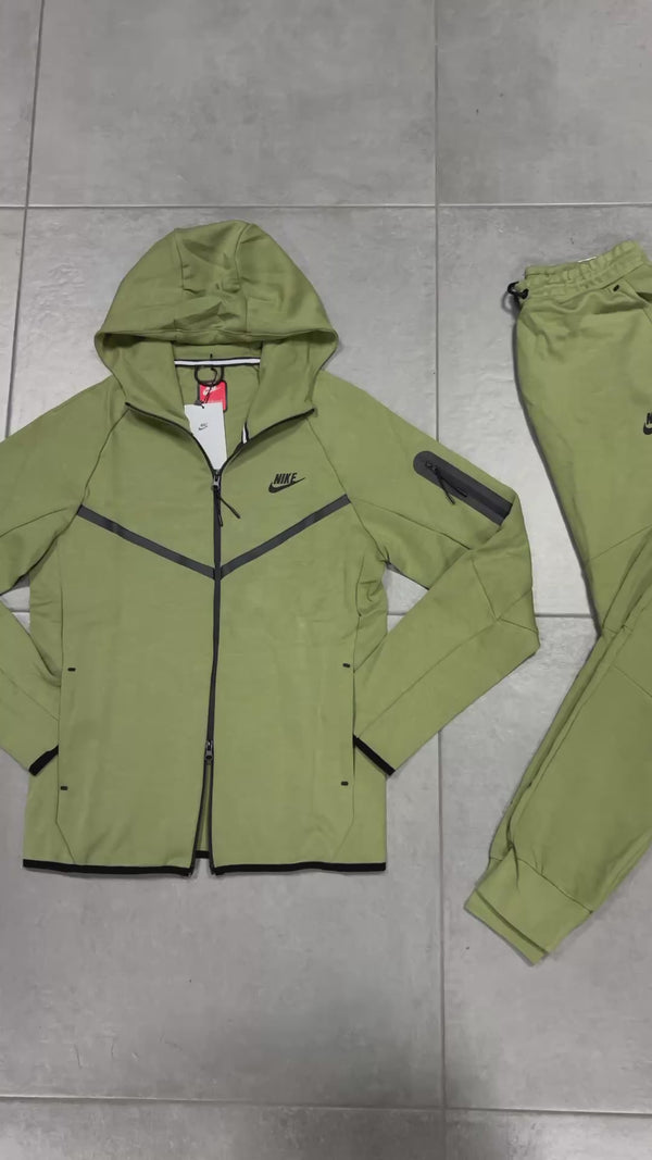 Nike Tech Fleece férfi tréningruha, olívazöld. Modell 2024. Prémium minőség