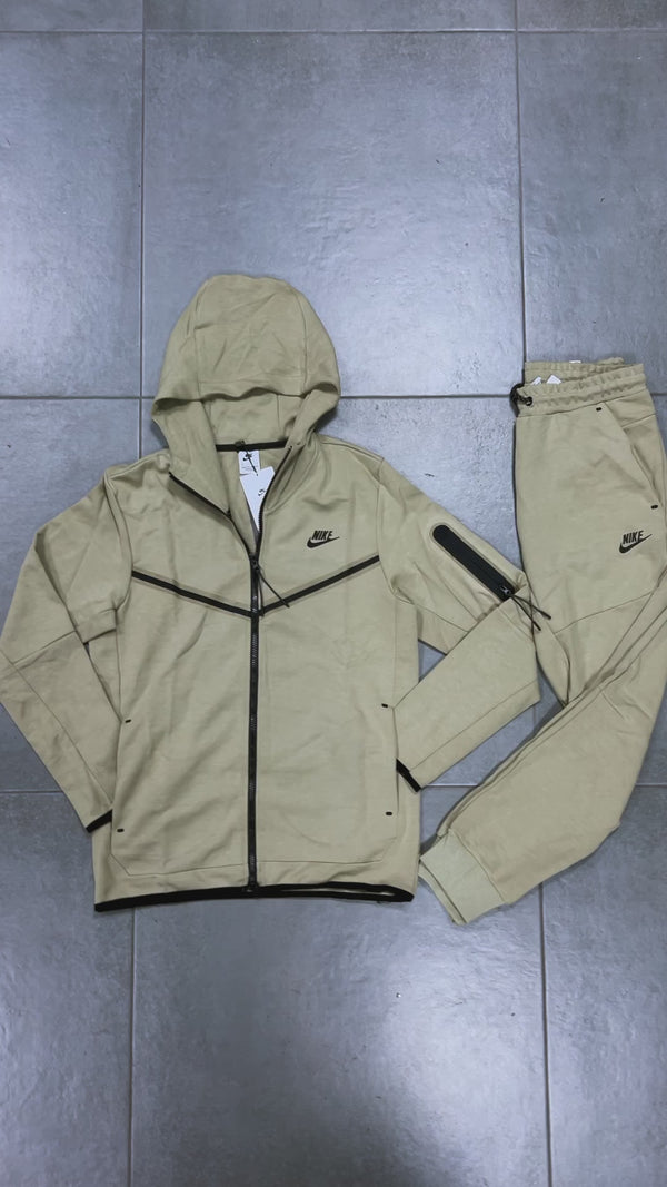 Nike Tech Fleece férfi tréningruha, olajzöld. Prémium minőség