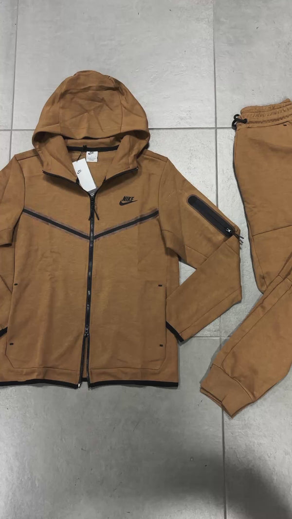 Nike Tech Fleece férfi tréningruha, barna. Prémium minőség
