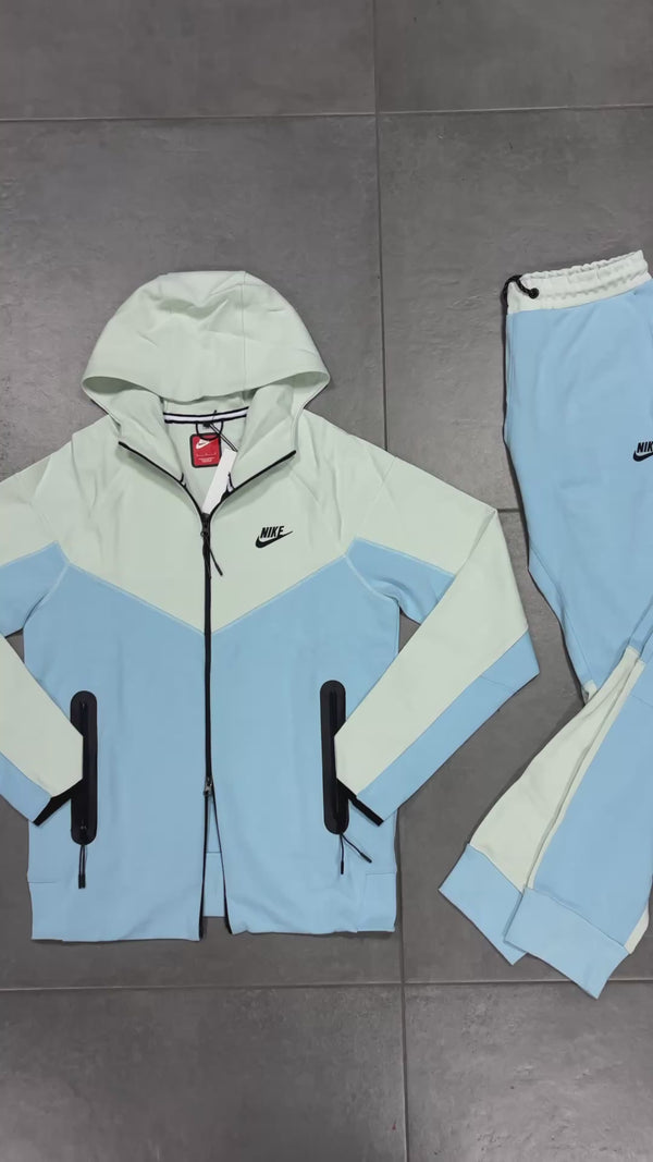 Nike Tech Fleece férfi tréningruha, babakék - fehér. Modell 2023. Prémium minőség