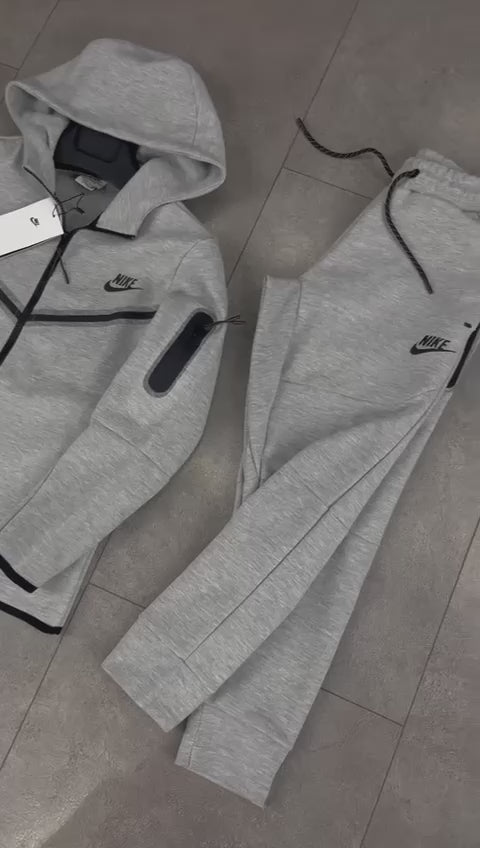 Nike Tech Fleece gyerek tréningruha, klasszikus szürke. Prémium minőség