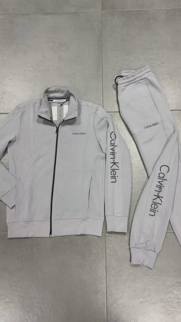 Calvin Klein férfi tréningruha, klasszikus szürke. 2024-es modell. Prémium minőség
