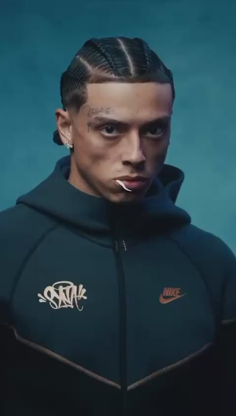 Nike x Syna World Tech Fleece férfi tréningruha, fekete és grafit. 2024-as modell. Prémium minőség